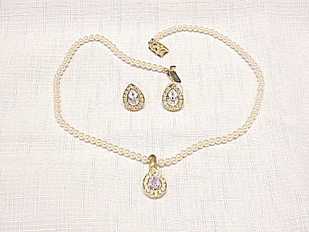 Monet Pearl And Rhinestone Necklace Pierced Earrings Wedding Set