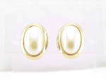 VINTAGE HOBE' GOLD TONE AND FAUX MABE' PEARL CLIP EARRINGS