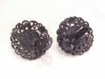 Click to view larger image of VINTAGE FAUX MABE' PEARL IN FILIGREE JAPANNED SETTING CLIP EARRINGS (Image3)