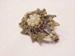 Click to view larger image of VINTAGE ANTIQUED GOLD TONE SEED PEARL BROOCH (Image2)