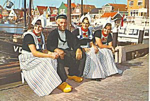 Vollendam Netherlands Postcard cs1880 (Image1)