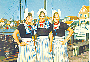 Vollendam Netherlands Ladies in Native Dress Postcard cs1885 (Image1)