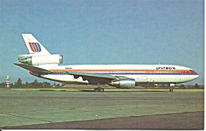 United Airlines DC-10-10 N1824U postcard p36206 (Image1)