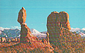 Arches National Park Utah Balanced Rock P41295